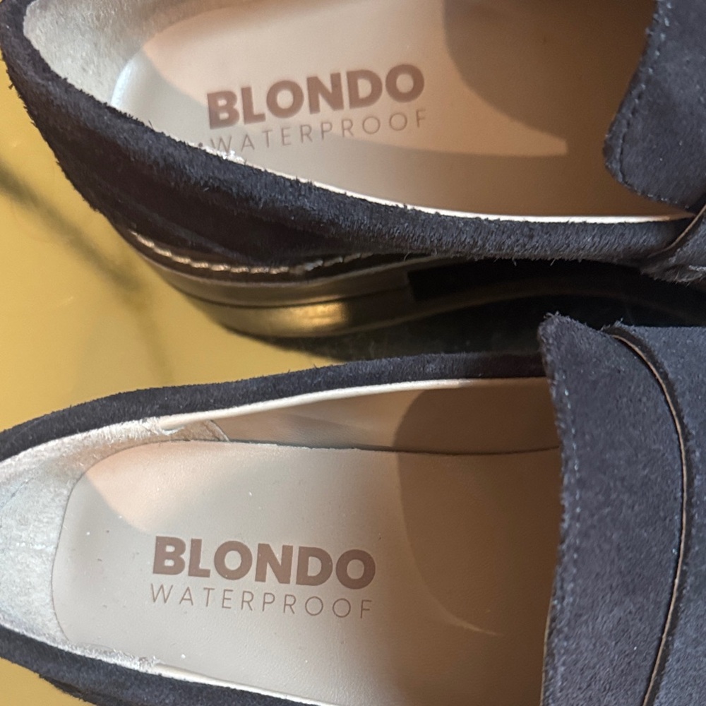 Blondo Women's Waterproof chocolate brown Suede Loafers - Picture 2 of 6